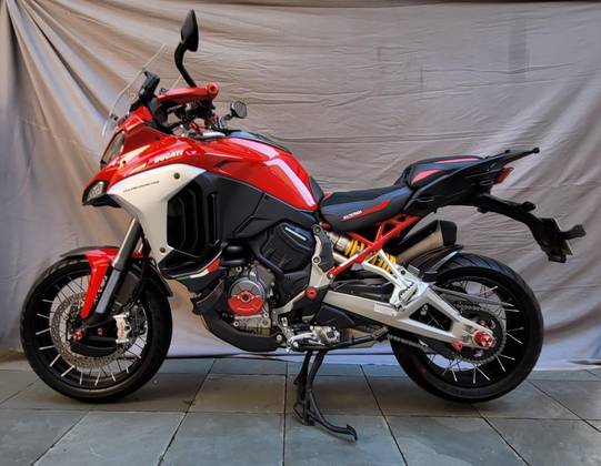 DUCATI MULTISTRADA 1200 V4 S DUCATI MULTISTRADA 1200 V4 S